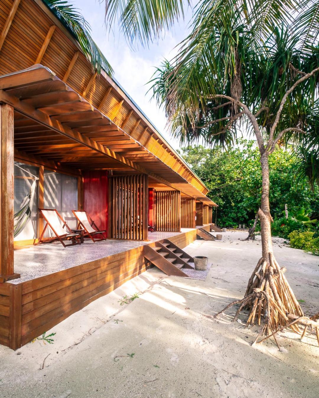 The Barefoot Eco Hotel Hanimaadhoo Island Exteriör bild