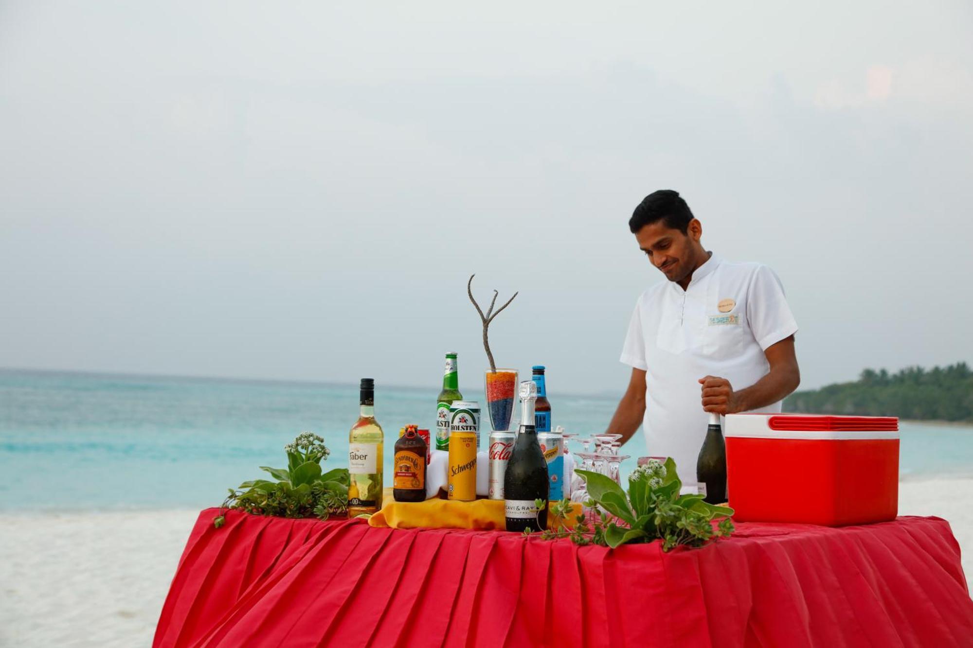 The Barefoot Eco Hotel Hanimaadhoo Island Exteriör bild