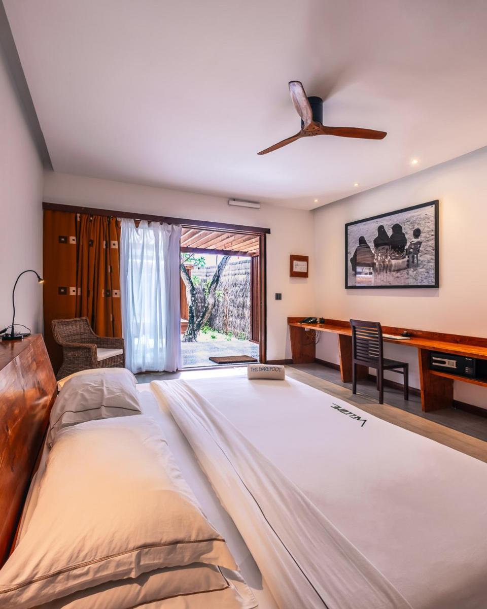 The Barefoot Eco Hotel Hanimaadhoo Island Exteriör bild