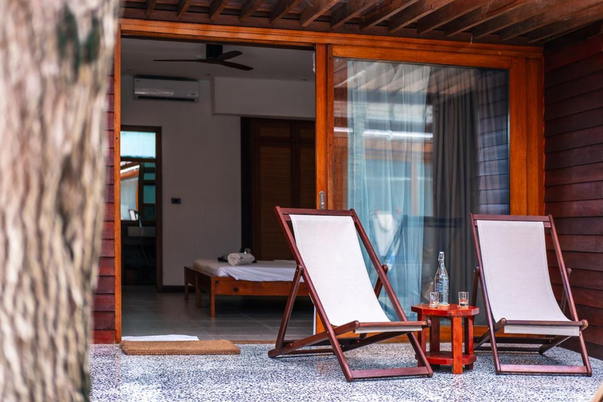 The Barefoot Eco Hotel Hanimaadhoo Island Exteriör bild